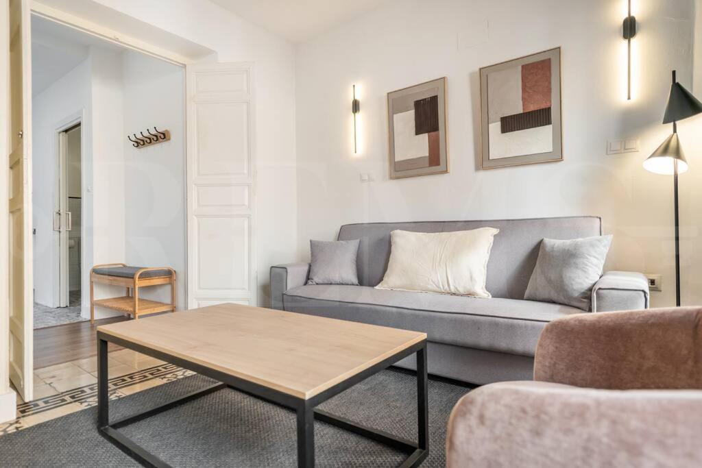 Sophisticated Apartment With Terrace By Rems Málaga Eksteriør billede